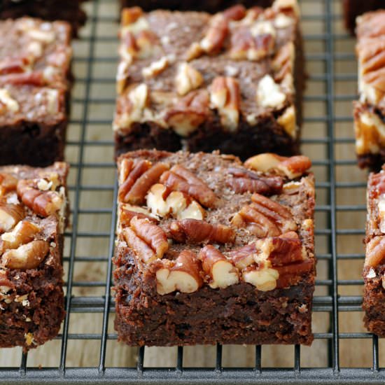 Salted pecan brownies