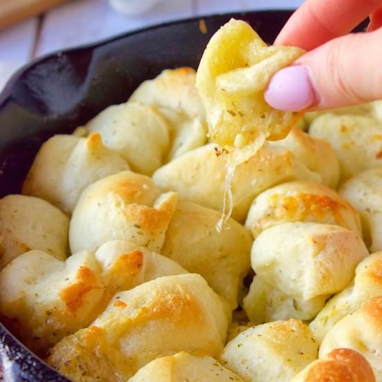 Skillet Garlic Cheesy Bread Bites