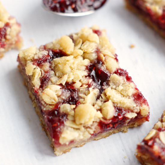 Raspberry Oatmeal Crumble Bars