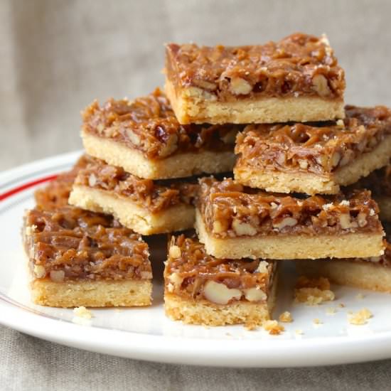 Praline Pecan Shortbread Bars