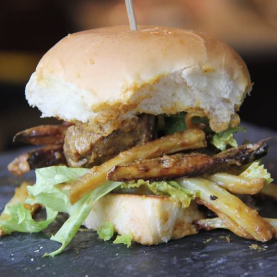 Beef Rendang Poutine Burger