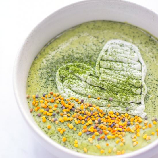 Creamy Matcha Smoothie Bowl