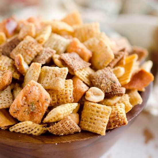Zesty 3 Cheese Snack Mix