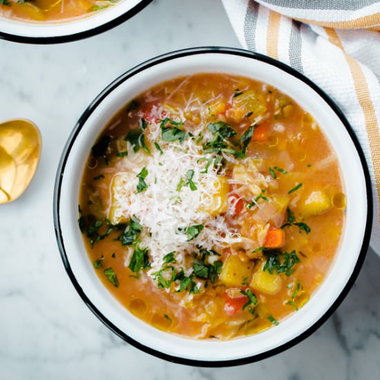 Slow Cooker Vegetable Soup