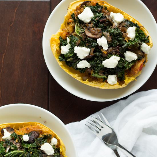 VEGGIE SPAGHETTI SQUASH BOATS