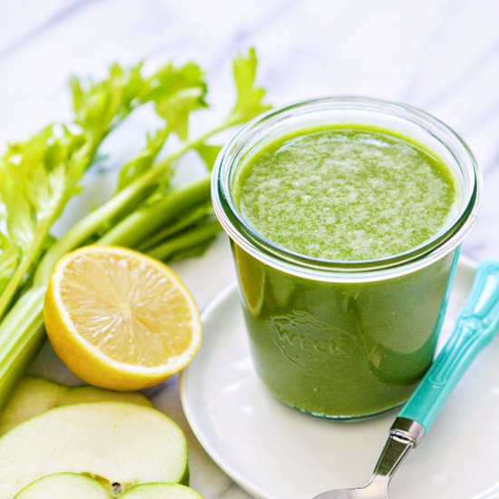 Pineapple, Apple, and Kale Smoothie