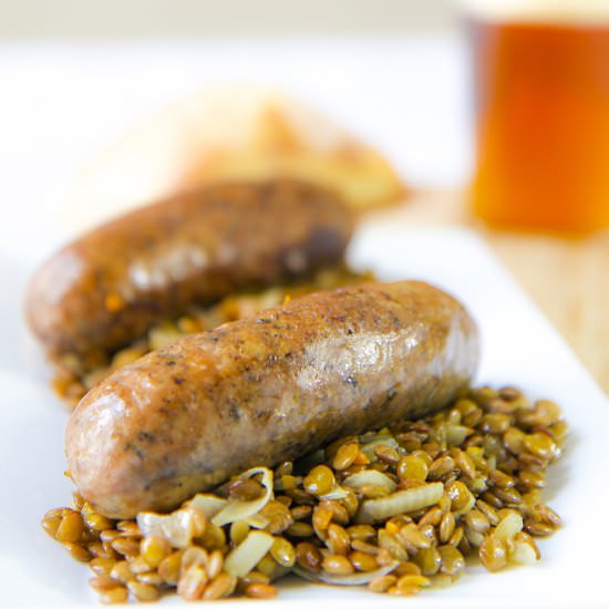 Braised Sausages with Green Lentils