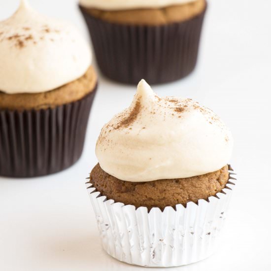 Fluffy Gingerbread Cupcakes