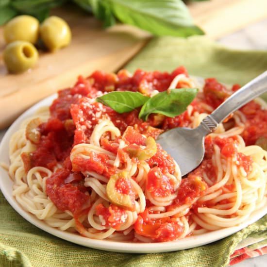 Garlic and Basil Tomato Sauce