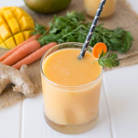 Mango, carrot & ginger smoothie