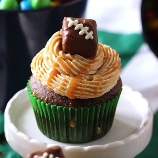 Snickers Cupcakes