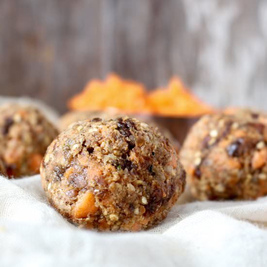 Carrot Cake Superfood Bites