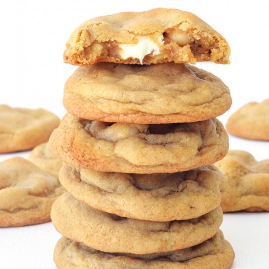 White Chocolate Macadamia Cookies