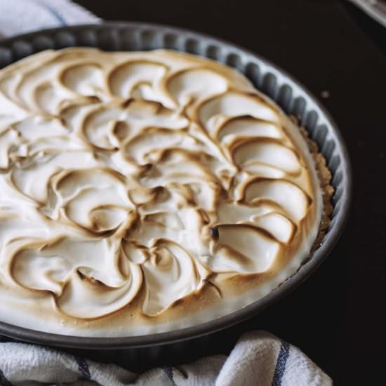 Vegan Aquafaba Lemon Meringue Pie