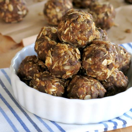 Medjool Date Energy Balls