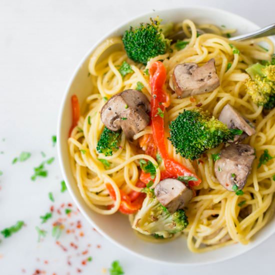Creamy Lemon Hummus Pasta