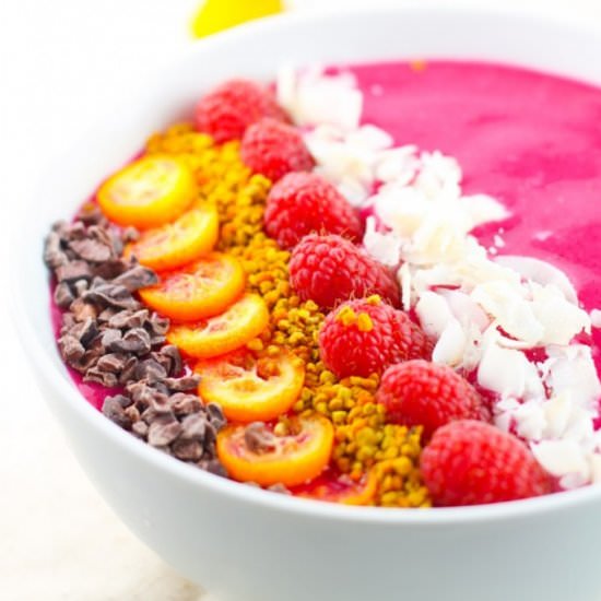 Dragon Fruit (Pitaya) Smoothie Bowl