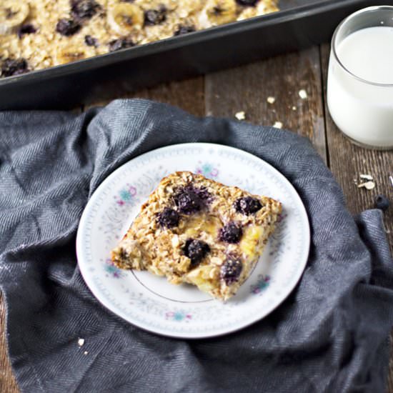 Blueberry Banana Baked Oatmeal
