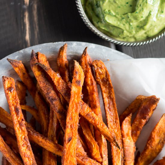 Sweet potato fries with avocayo