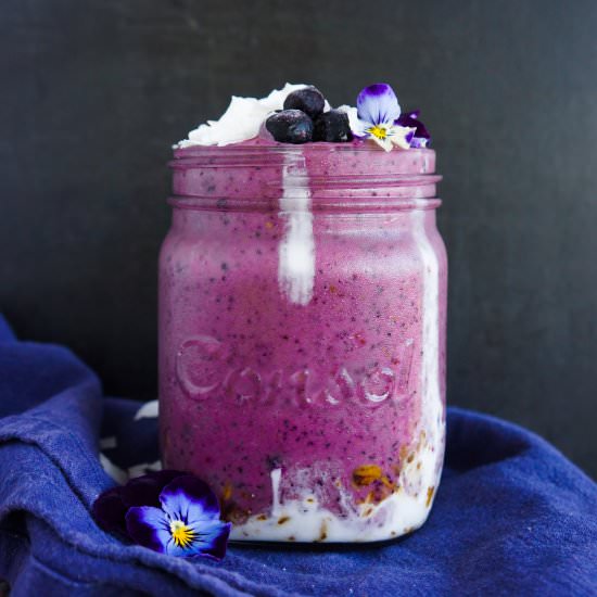 Blueberry-coconut smoothie