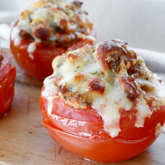 Pizza-Stuffed Tomatoes
