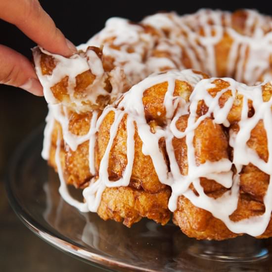 Apple Cinnamon Caramel Monkey Bread