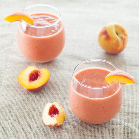 Peach-Strawberry Smoothie