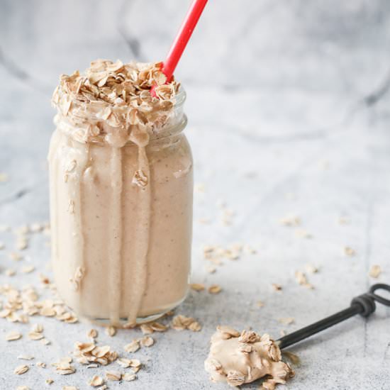PB Oatmeal Breakfast Smoothie