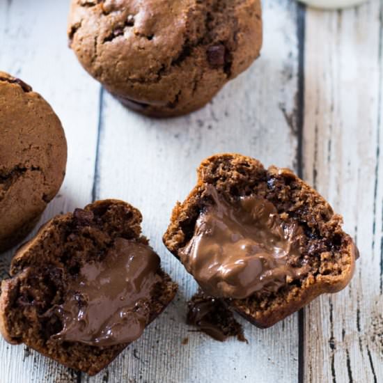 Nutella Stuffed Chocolate Muffins