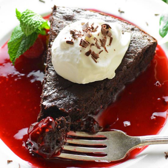 Flourless Cake with Raspberry Sauce