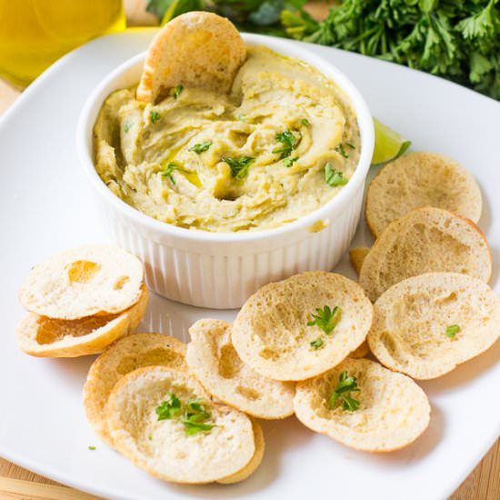 Roasted Garlic White Bean Dip