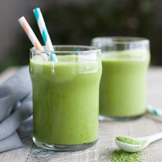 Coconut, Banana and Matcha Smoothie
