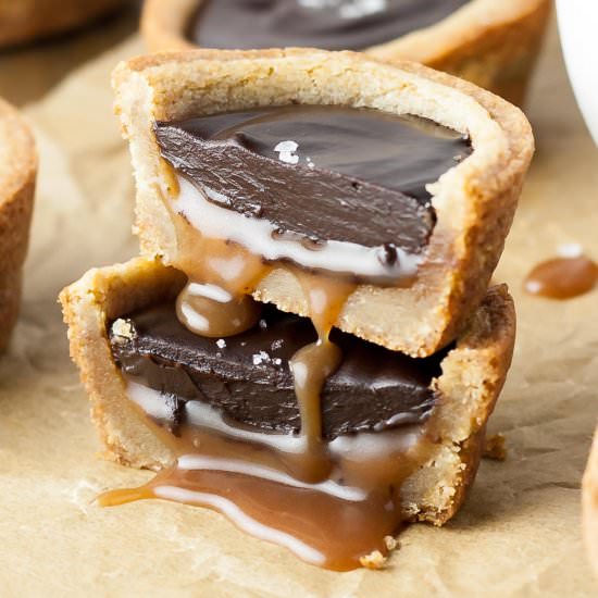 Gooey Caramel Cookie Cups