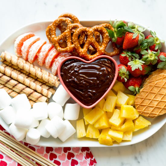 CHOCOLATE FONDUE