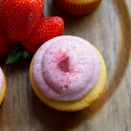 Vanilla-Orange Strawberry Cupcakes