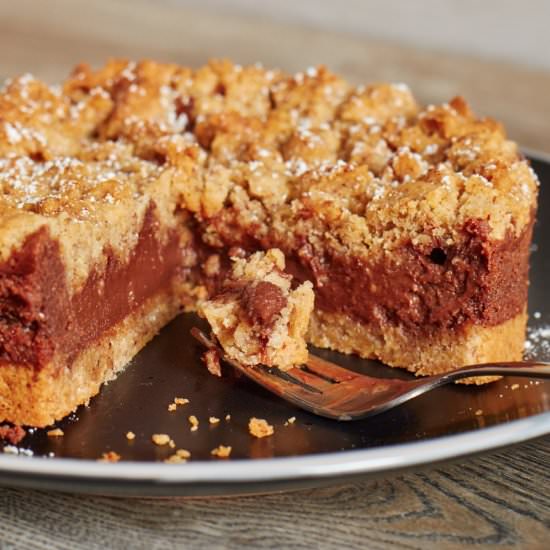 Nutella Cheesecake with Crumble