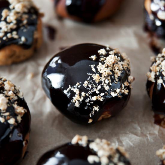 Baked vegan donuts with carob