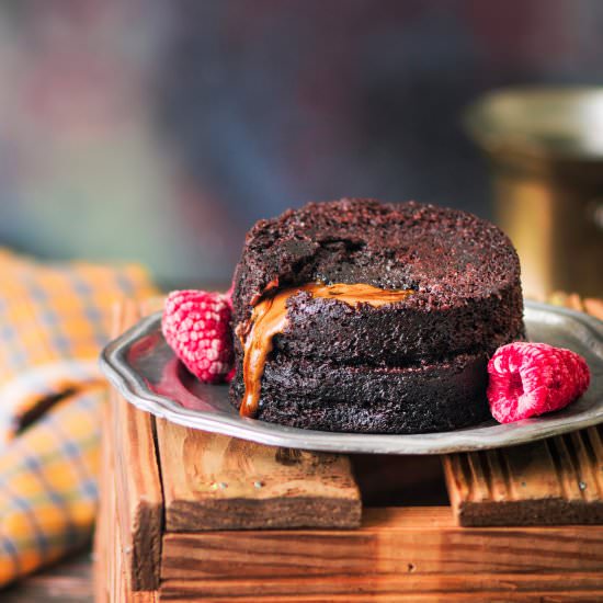 2 Minutes Microwave Eggless Molten