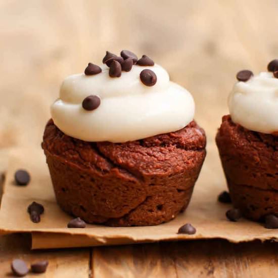 Healthy Vegan Red Velvet Cupcakes
