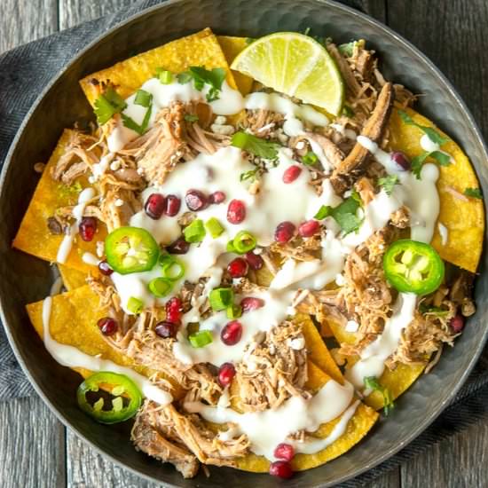 Slow Cooker Pulled Pork Nachos