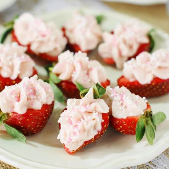 Strawberry Cheesecake Bites