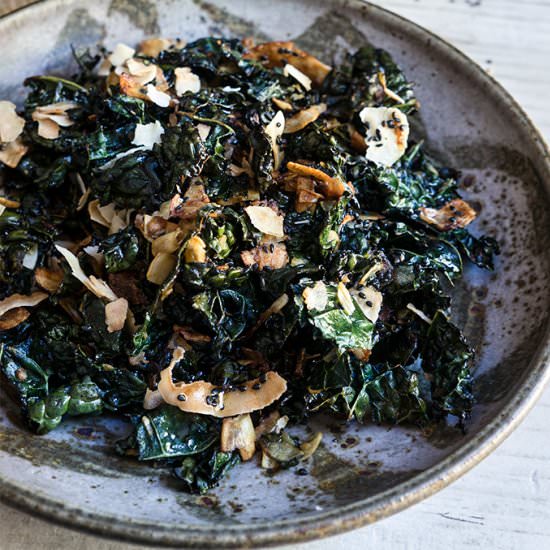 Toasted kale and coconut salad