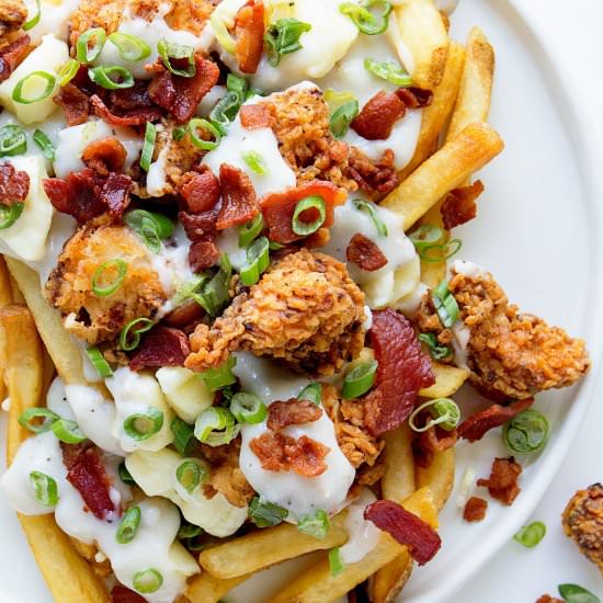 Fried Chicken and Gravy Poutine