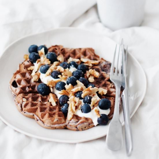 Spelt Waffles with Blueberries