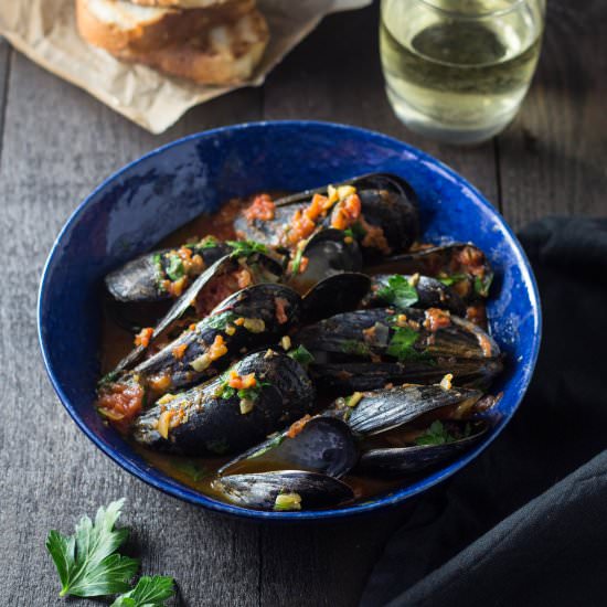 Mussels in Saffron-Tomato Broth