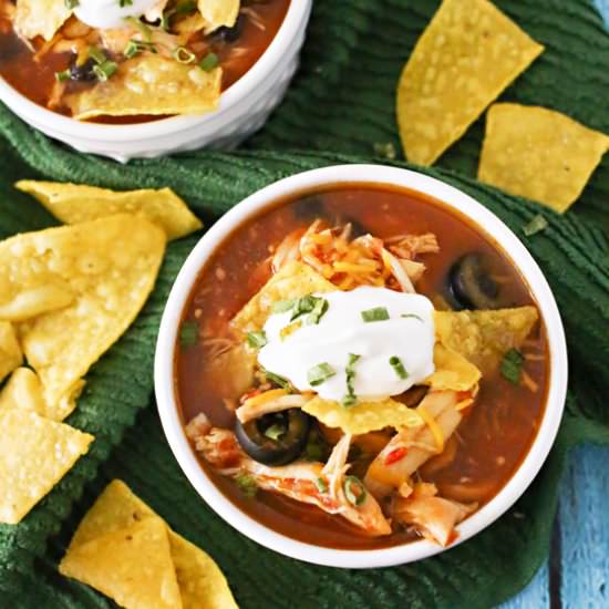Slow Cooker Chicken Tortilla Soup