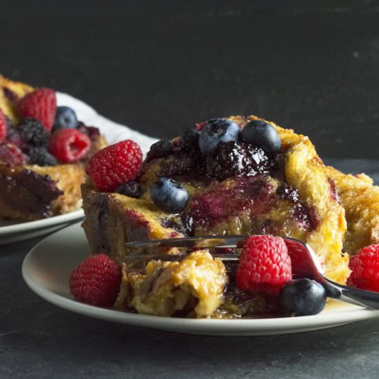 Easy Berry Baked French Toast