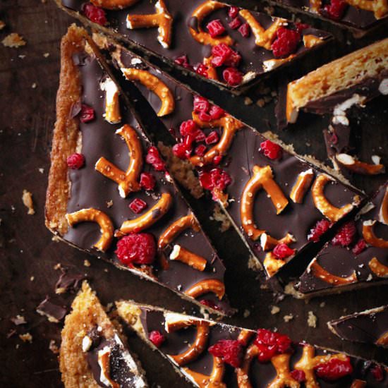 Cookie Raspberry Pretzel Bark