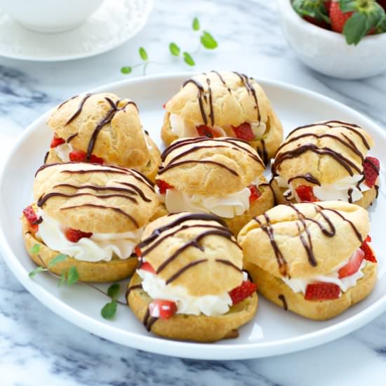 Whipped Mascarpone Cream Puffs