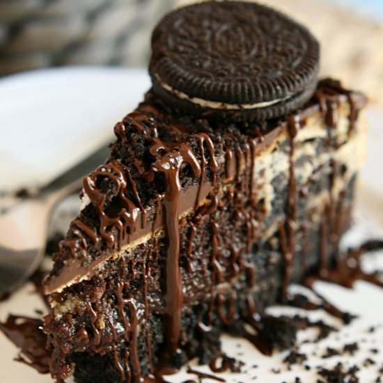 Oreo Brownie Swirl Cheesecake